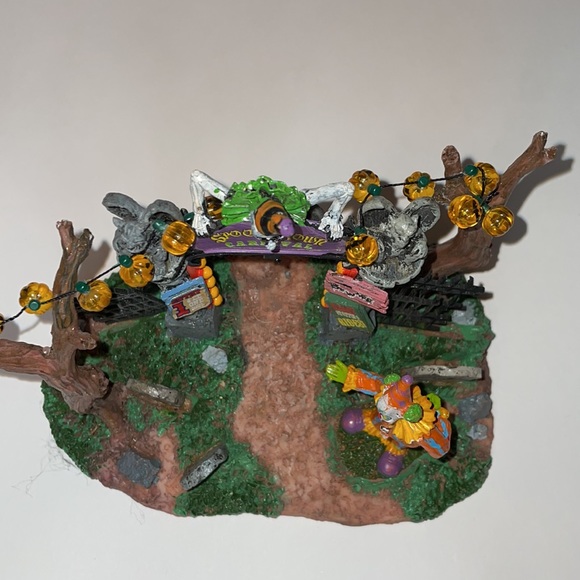 RARE! Lemax Spooky Town Halloween Village Accessory ~ CARNIVAL GATE / ENTRANCE - Picture 2 of 6